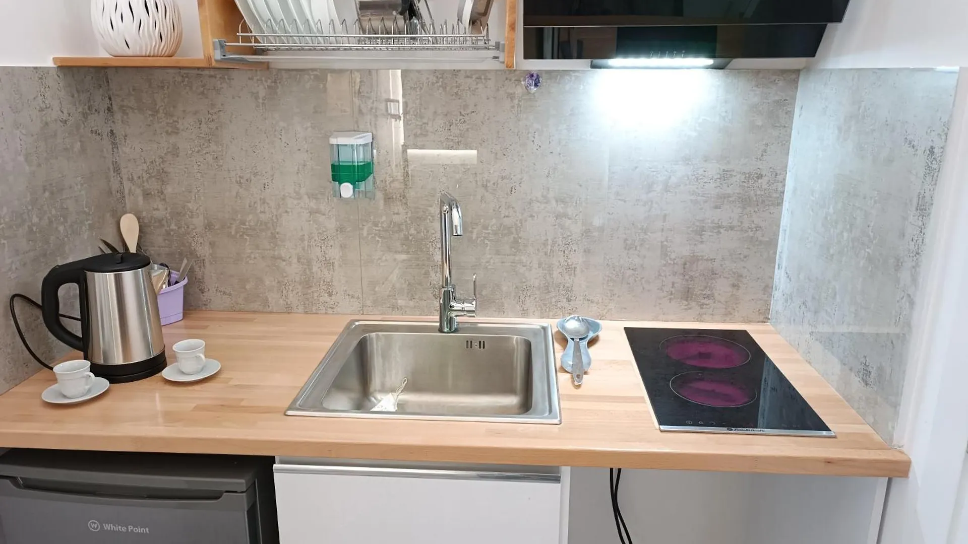 Beautiful Modern Studio In Bllok Tirana 0*,