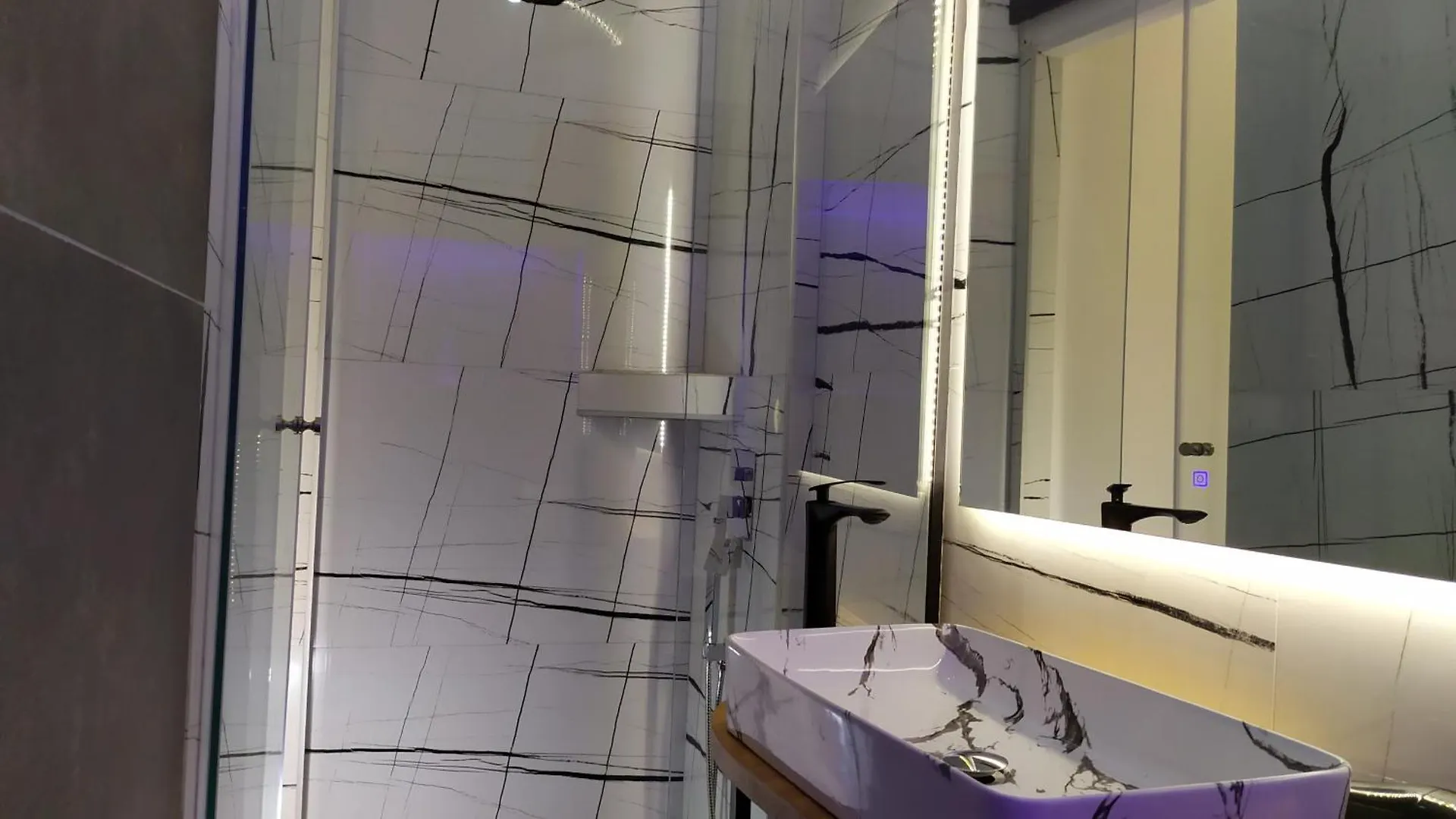Apartment Beautiful Modern Studio In Bllok Tirana Albania